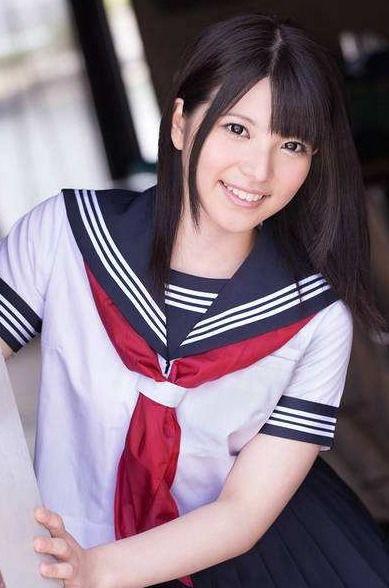 上原亜衣在线视频,激情演绎，在线视频中的性感诱惑