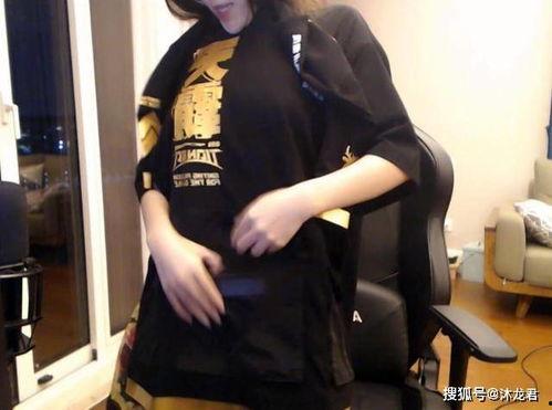 姐姐送我的原味丝袜,姐姐赠予的独特礼物