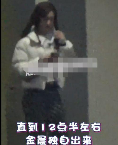 李易峰恋情被爆料视频,甜蜜互动引粉丝热议