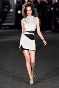 娱乐吃瓜酱92岁超模,娱乐吃瓜酱带你领略时尚传奇